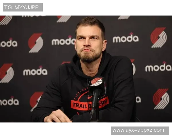 阿夫迪亚首节火力全开6投4中三分命中2个轻松拿下12分3篮板