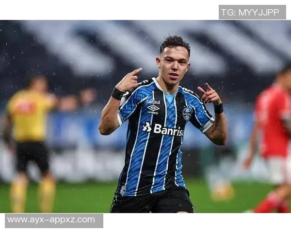 冬窗转会期球队不出售主力球员专注引进年轻新星