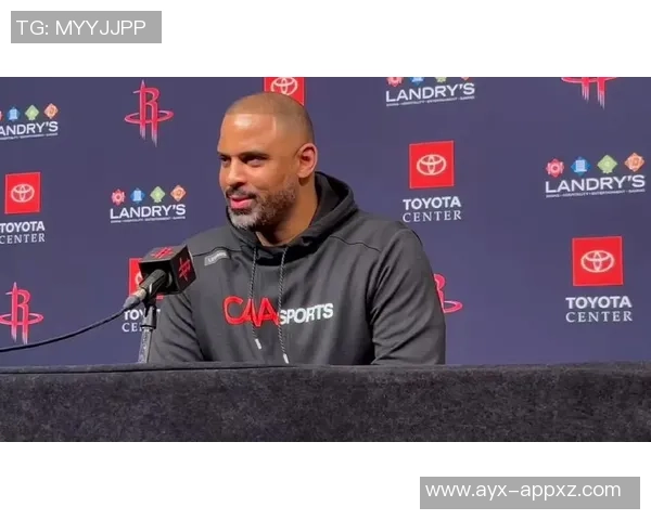 乌度卡称申京表现出色助力球队竞争力明白KD缺席需承担更多责任